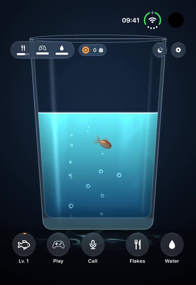 The closed iPhone Duo showing a glass of water with a goldfish inside.